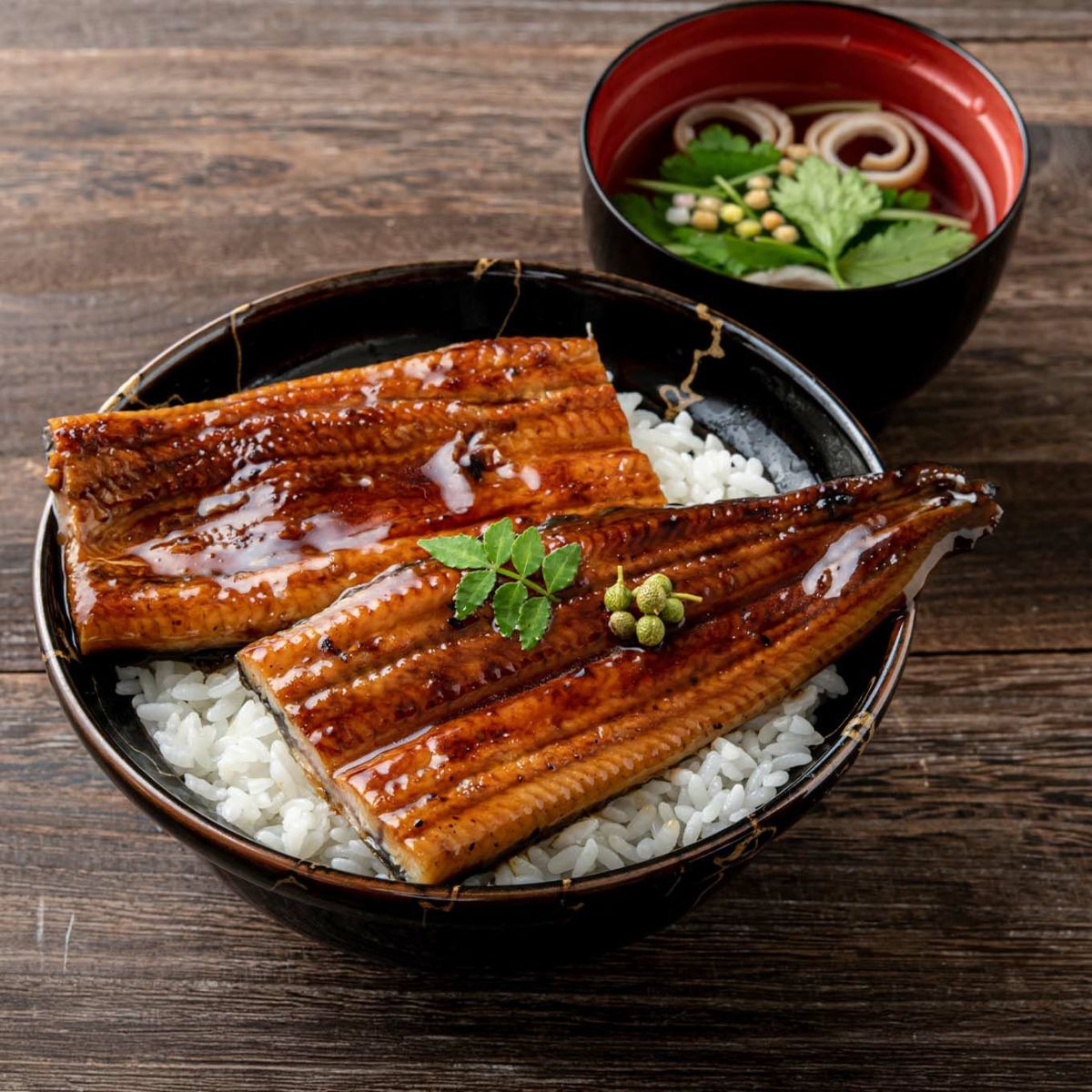 山田水産謹製　鹿児島高級 無投薬美味うなぎ （特大約180g×2尾入り）【送料無料】≪冷凍便≫